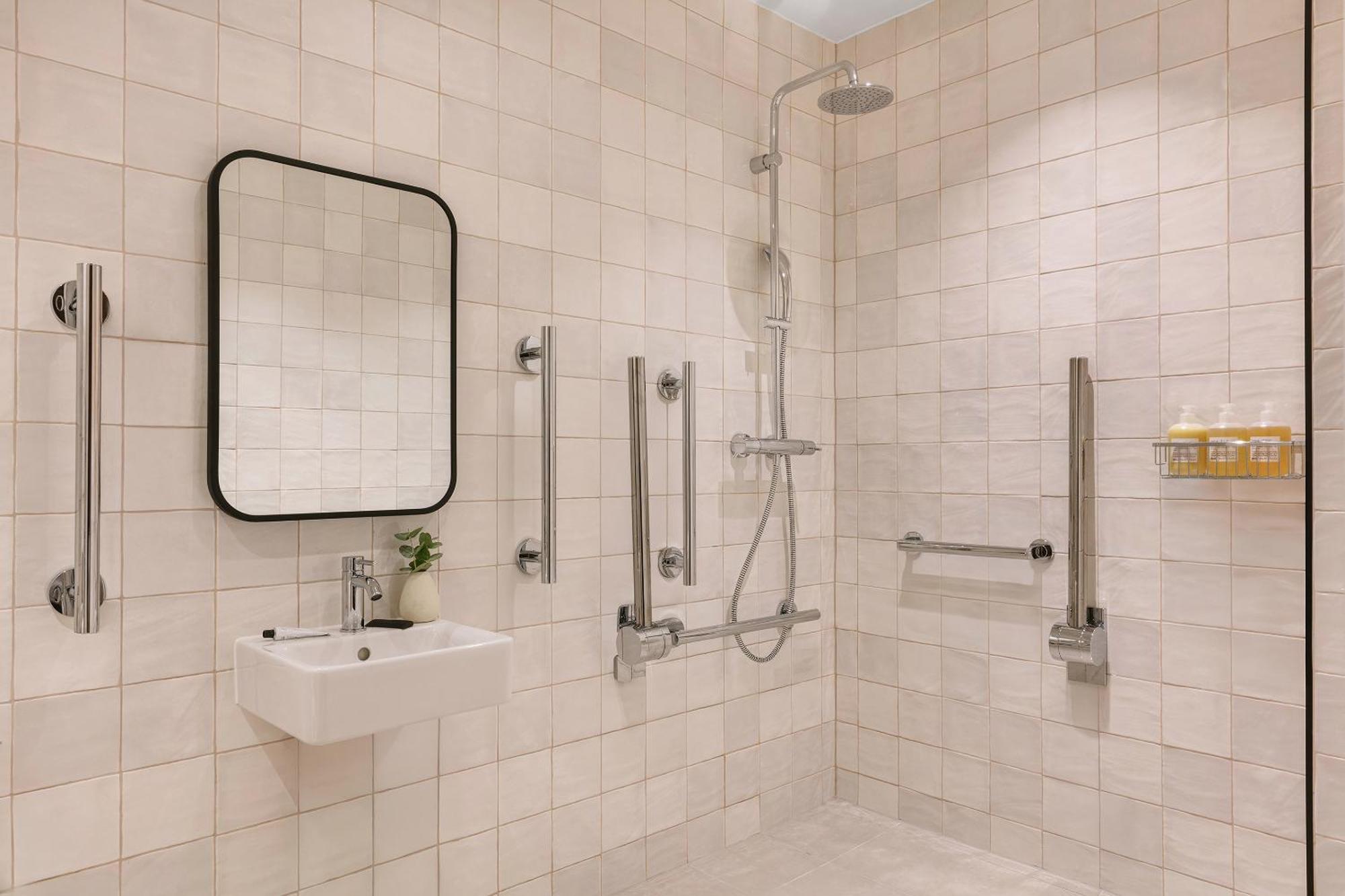 The Teacher, Sonder Apartments By Marriott Bonvoy Glasgow Room photo