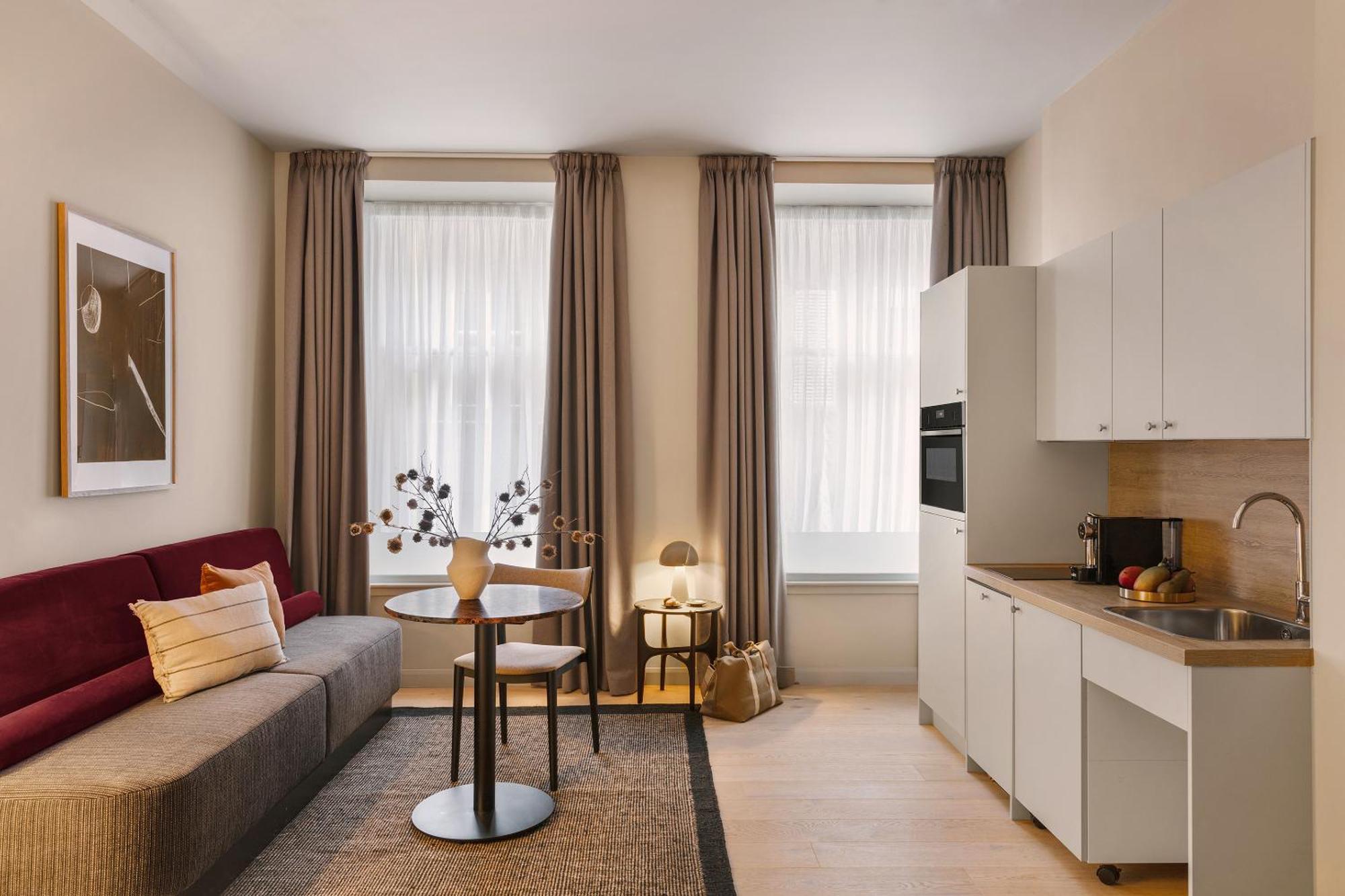 The Teacher, Sonder Apartments By Marriott Bonvoy Glasgow Exterior photo