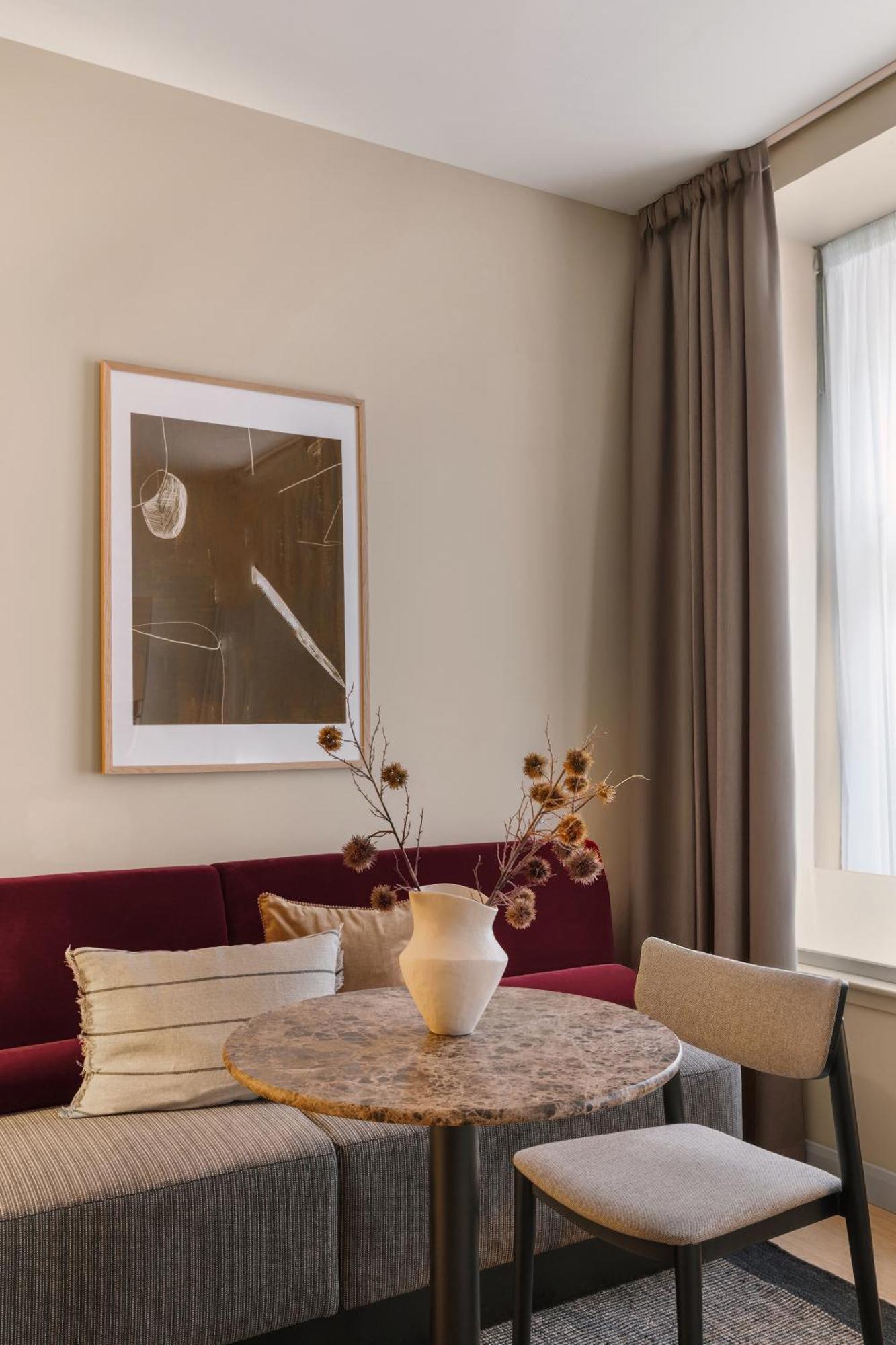The Teacher, Sonder Apartments By Marriott Bonvoy Glasgow Room photo
