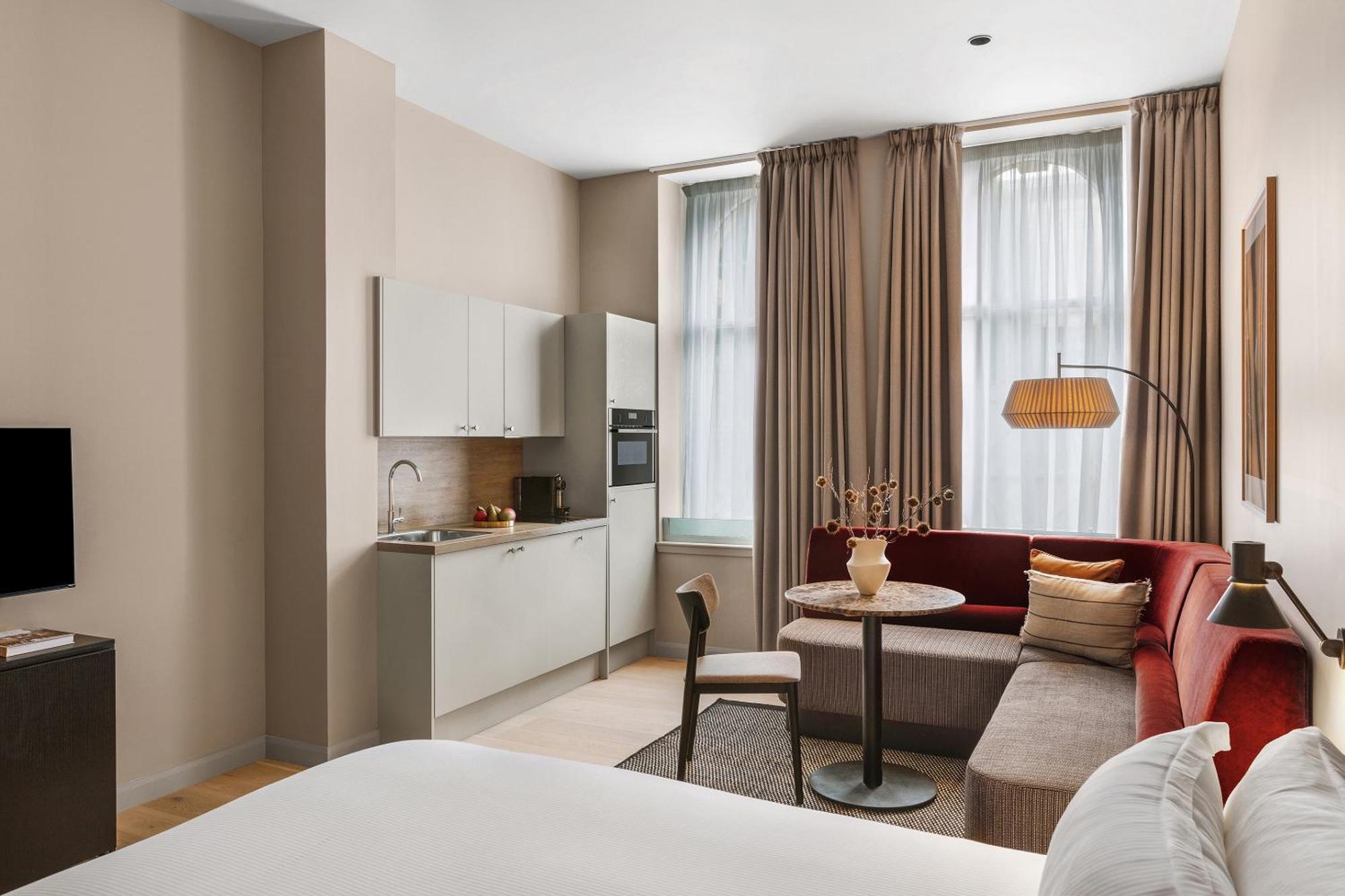 The Teacher, Sonder Apartments By Marriott Bonvoy Glasgow Room photo
