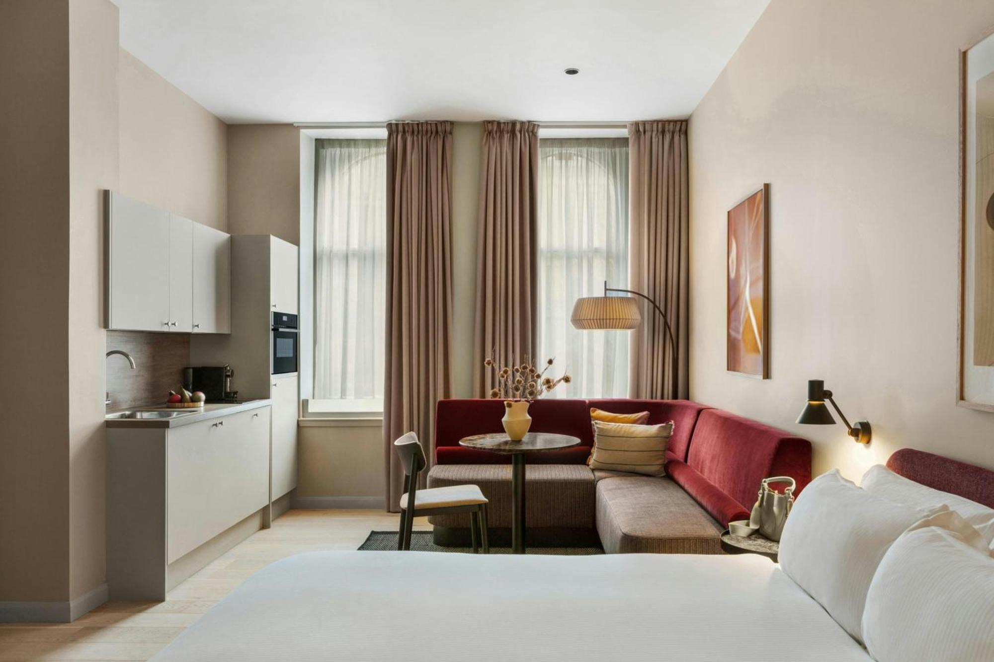 The Teacher, Sonder Apartments By Marriott Bonvoy Glasgow Exterior photo
