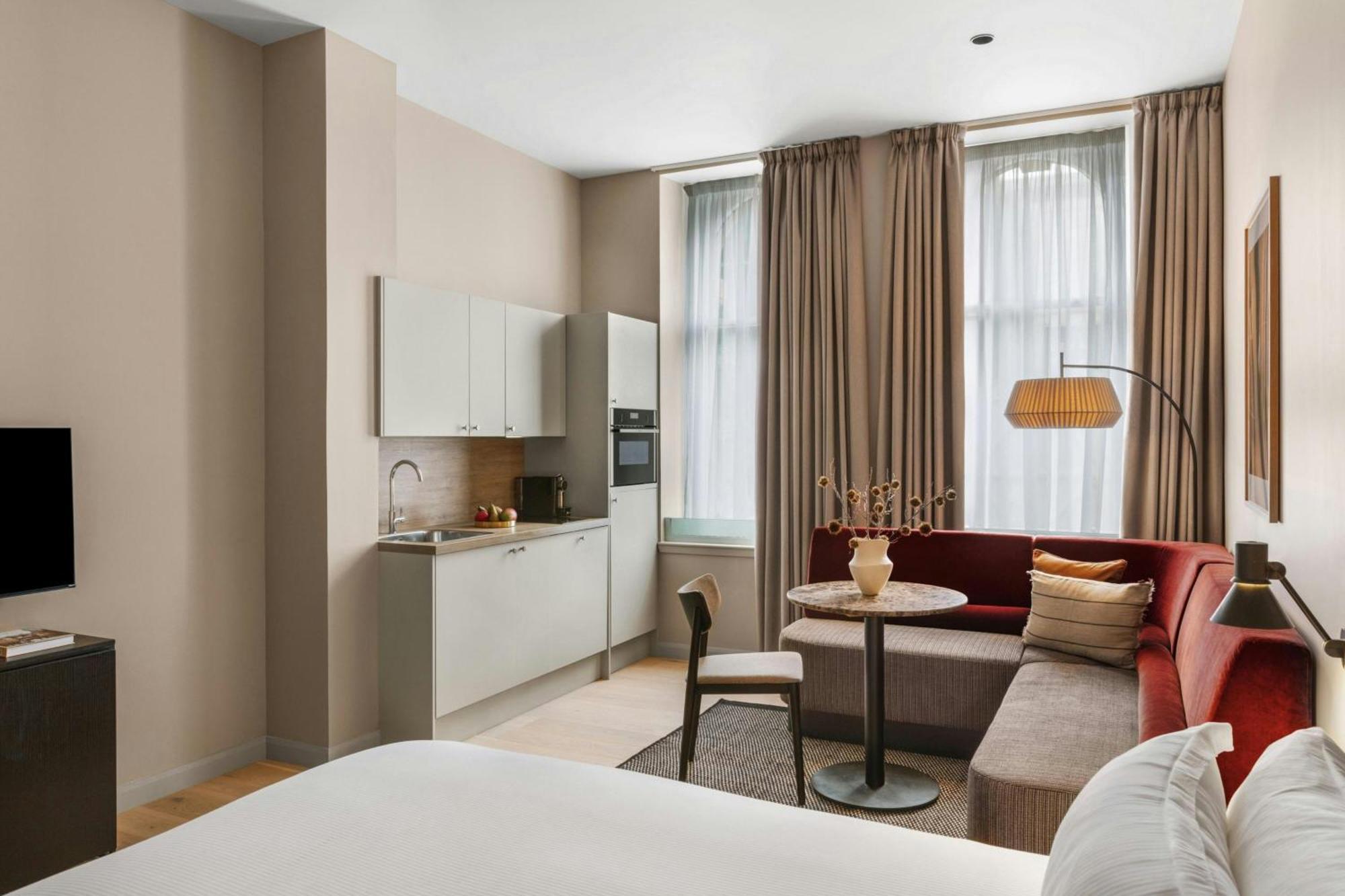 The Teacher, Sonder Apartments By Marriott Bonvoy Glasgow Exterior photo