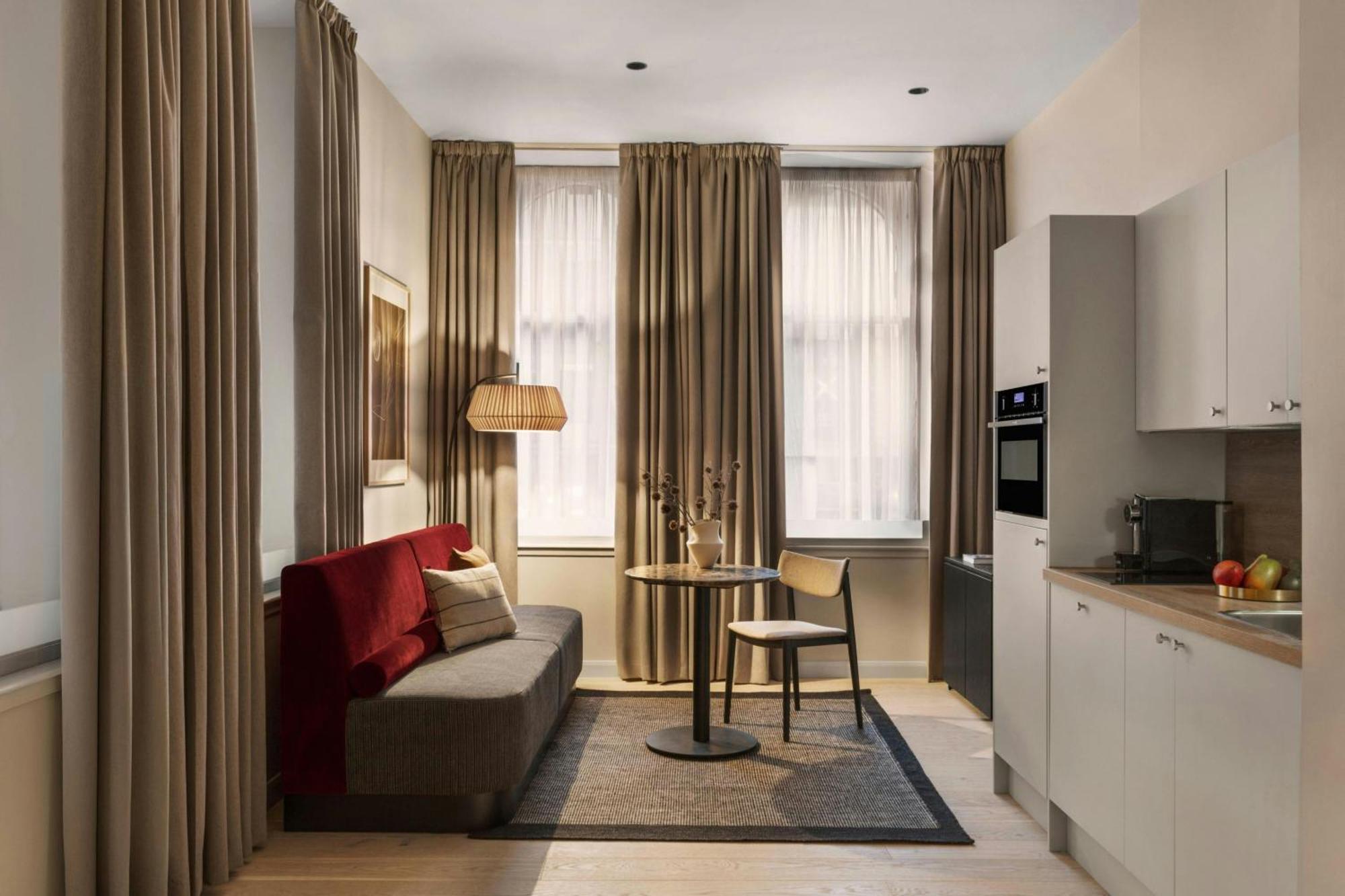 The Teacher, Sonder Apartments By Marriott Bonvoy Glasgow Exterior photo